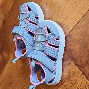 Toddler girl Sketchers shoes size 9